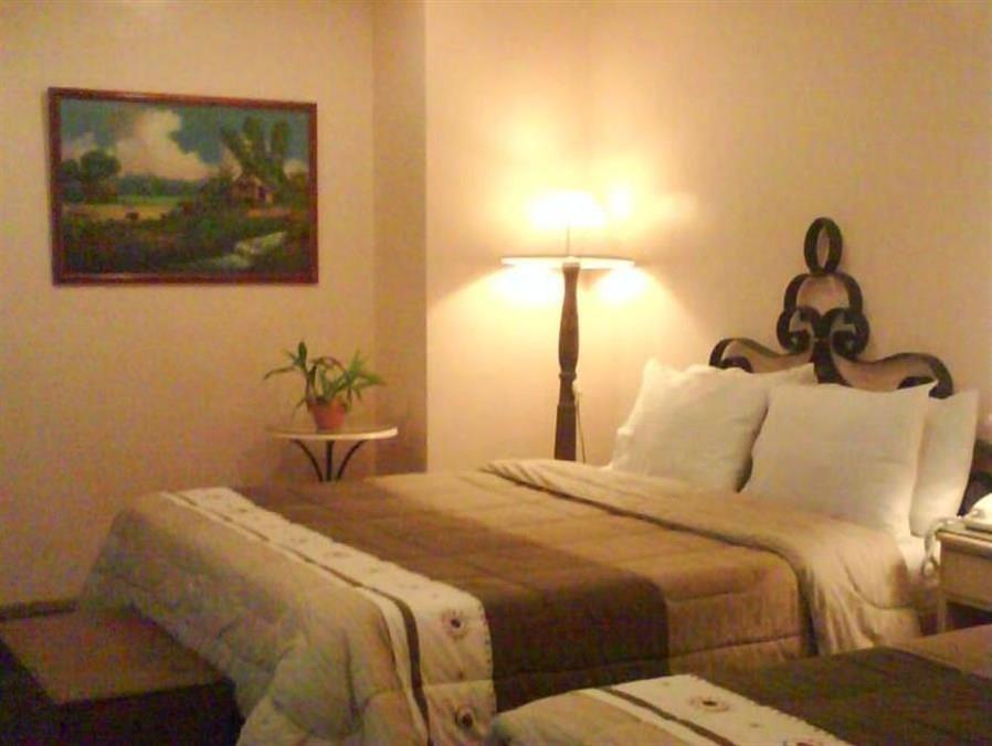Roxas President'S Inn Екстер'єр фото