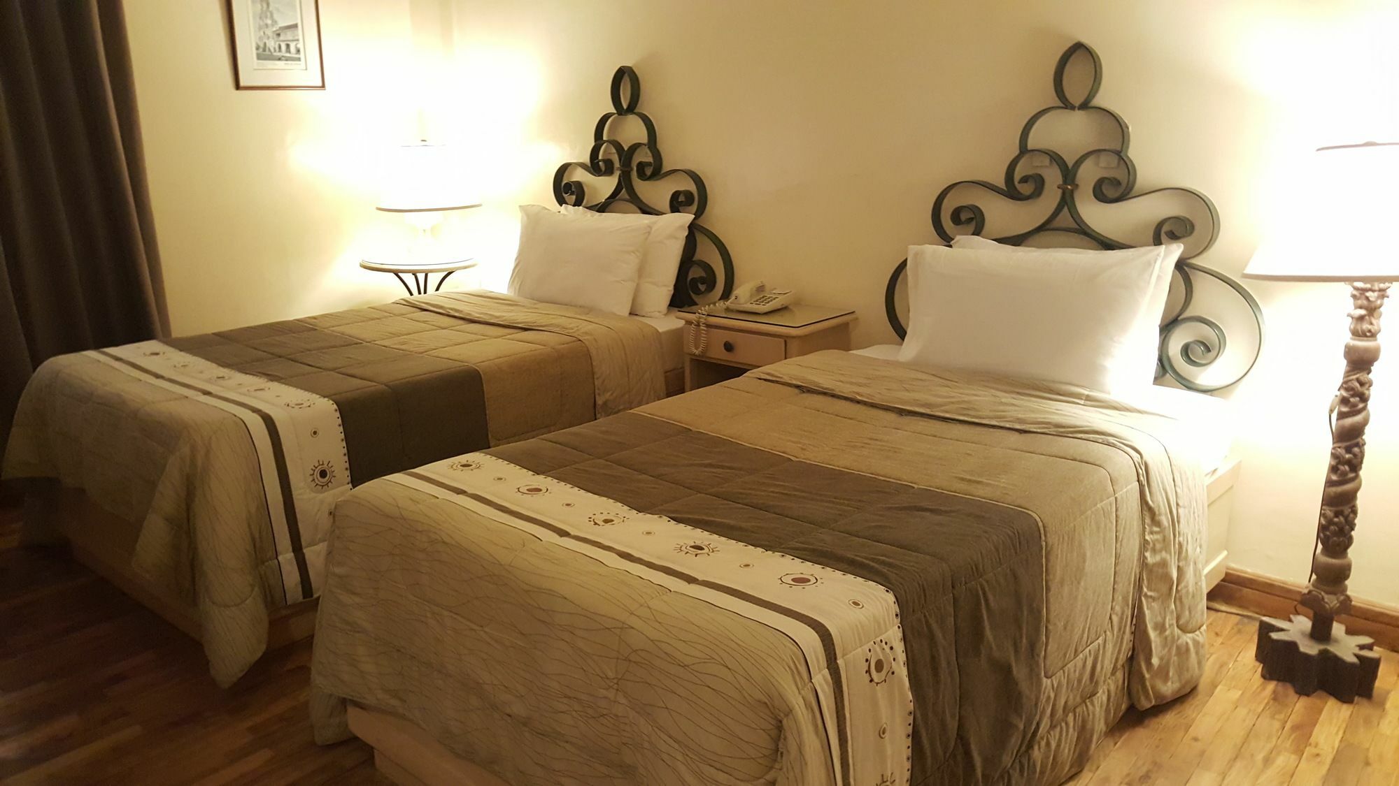 Roxas President'S Inn Екстер'єр фото