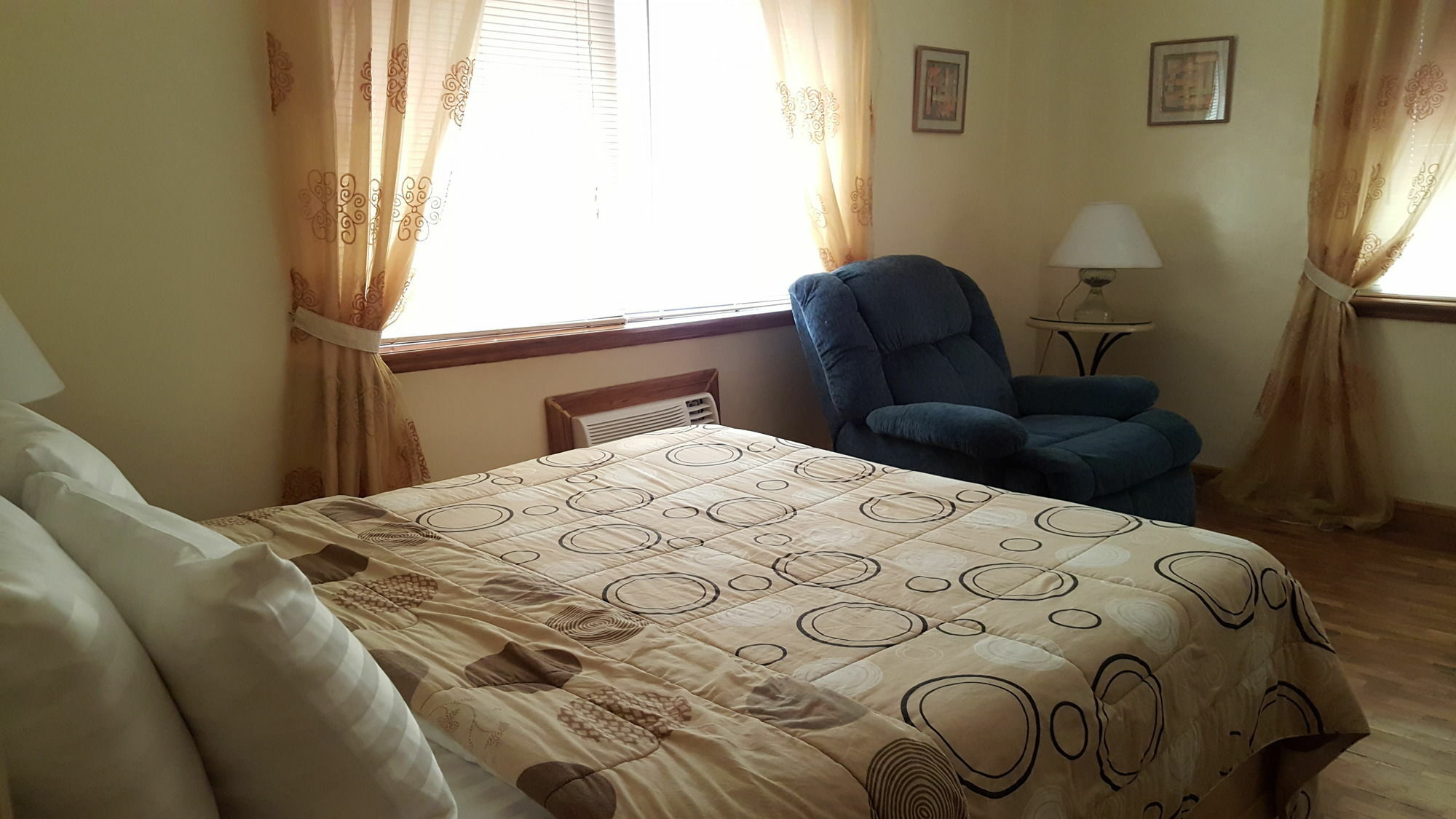 Roxas President'S Inn Екстер'єр фото