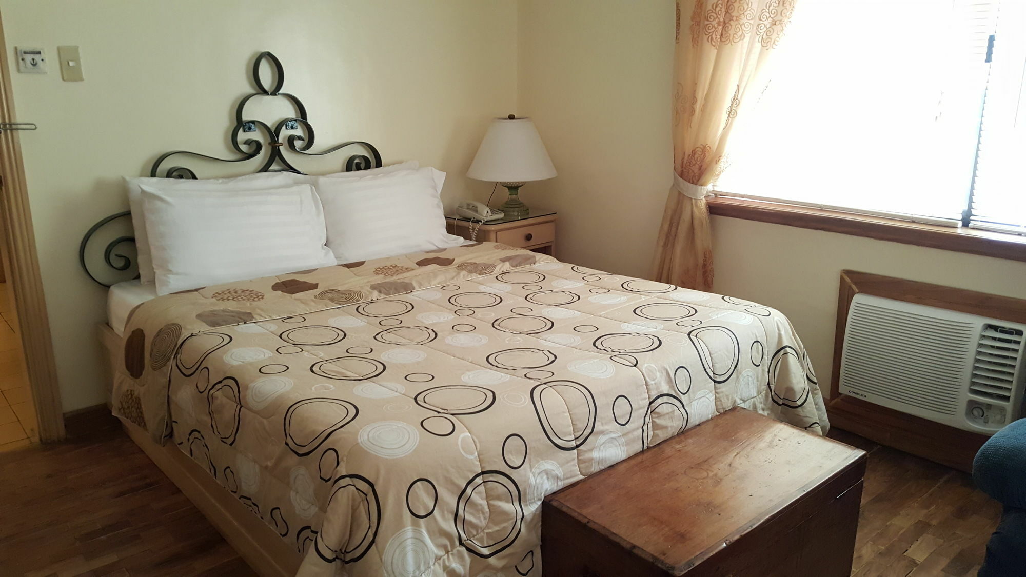 Roxas President'S Inn Екстер'єр фото