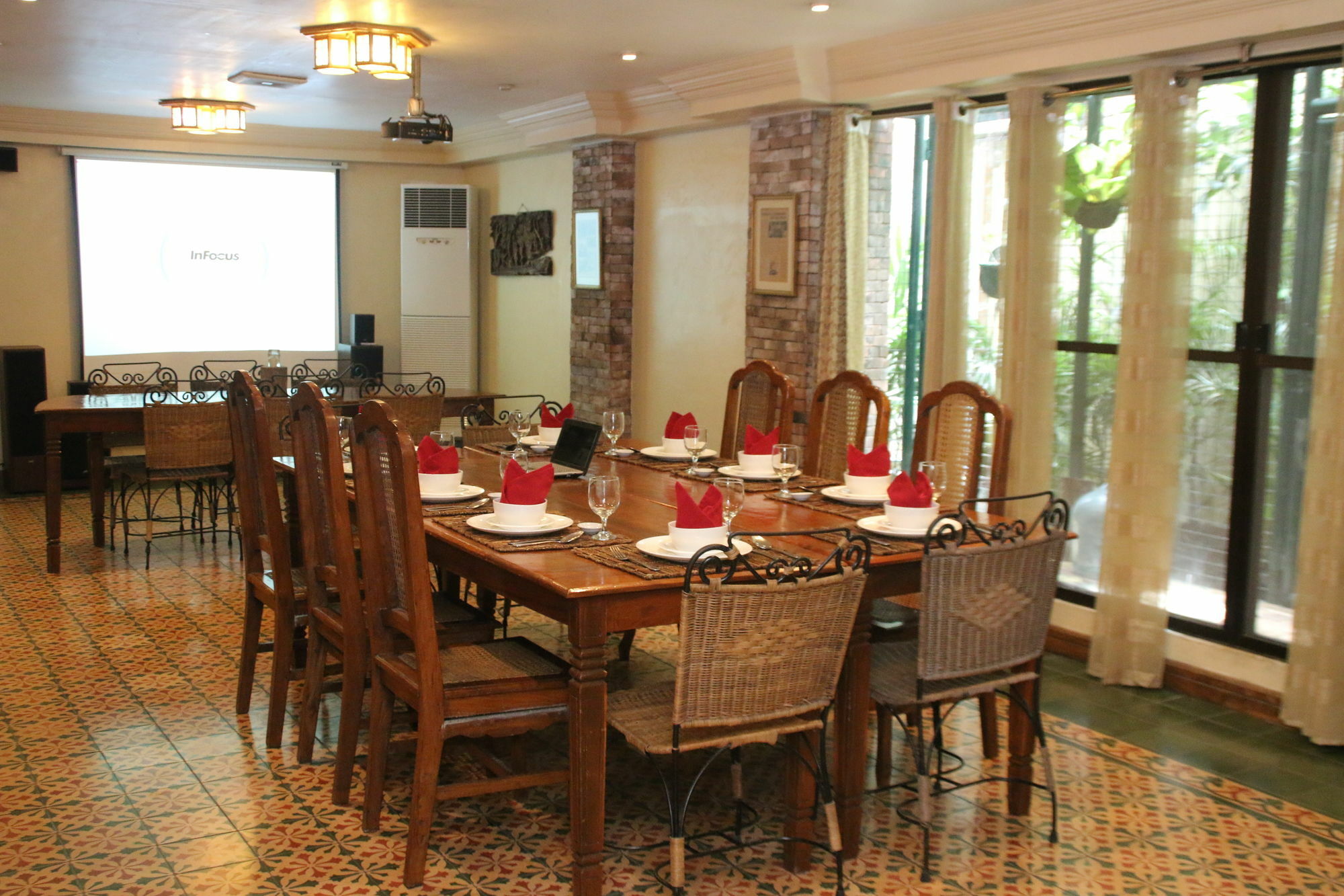 Roxas President'S Inn Екстер'єр фото